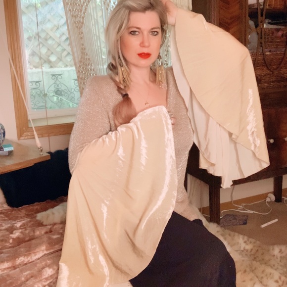 Free People Large Velvet Bell Sleeves Sweater - Picture 12 of 16